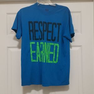 GILDAN mens M Blue 'respect earned' short sleeve tee